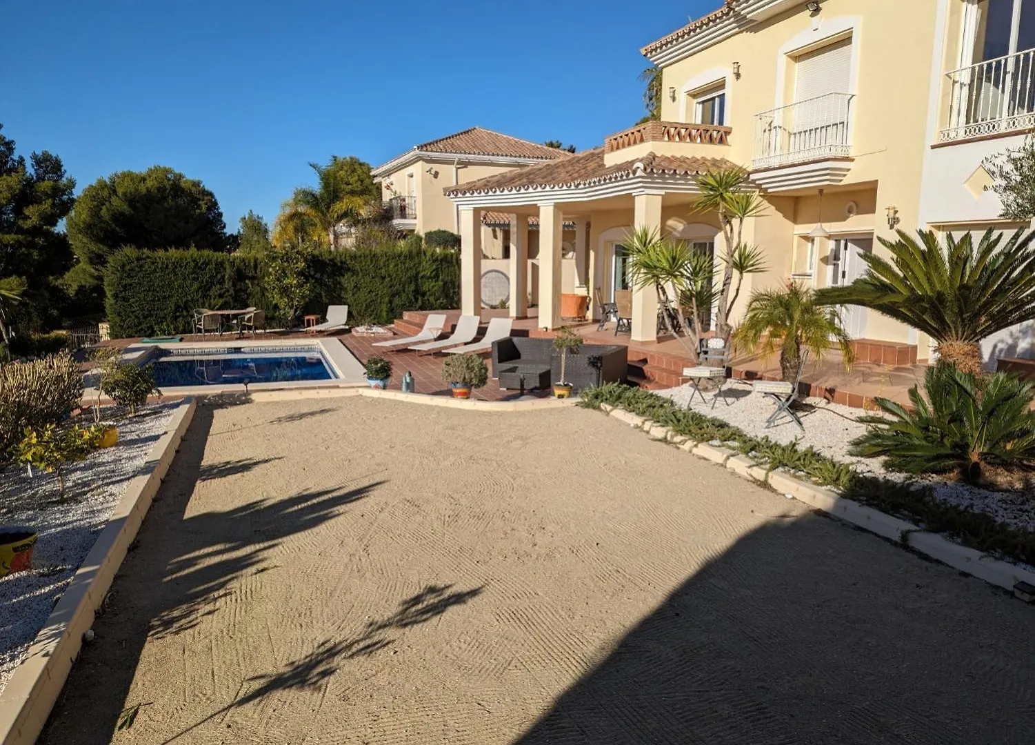 Villa With Pool And Boule Right On Alhaurin Golf Málaga