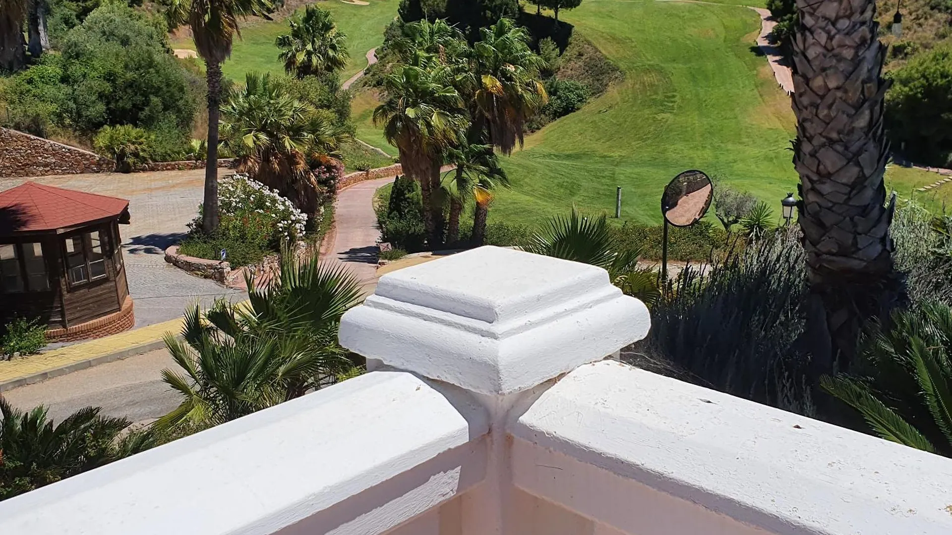 Villa With Pool And Boule Right On Alhaurin Golf Málaga